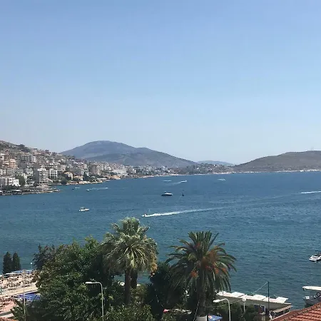 Sea View Apartment *